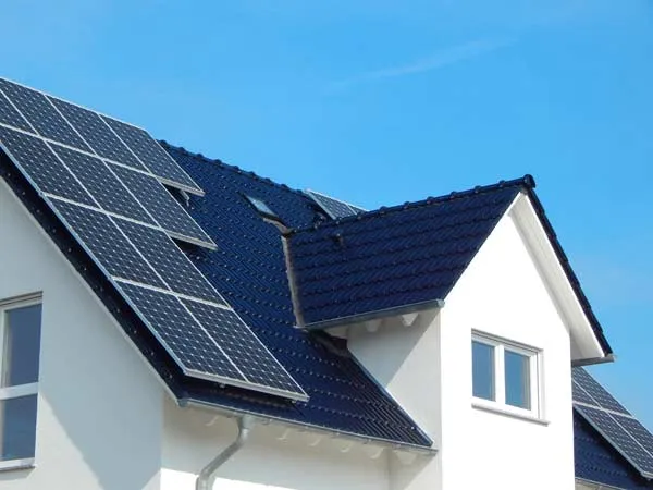 Combien de temps prend l'installation de panneaux photovoltaïques sur un toit en pente de maison individuelle ?, Calais, ECOPRODUC'SUN